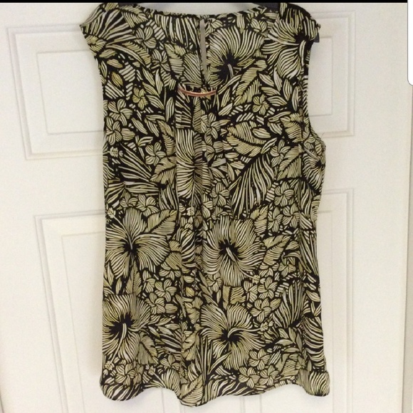 Final price - Women's Sleeveless top - Picture 3 of 7